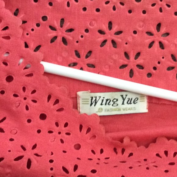 COPY - "Snowflake" Design Peach Top - Picture 5 of 10